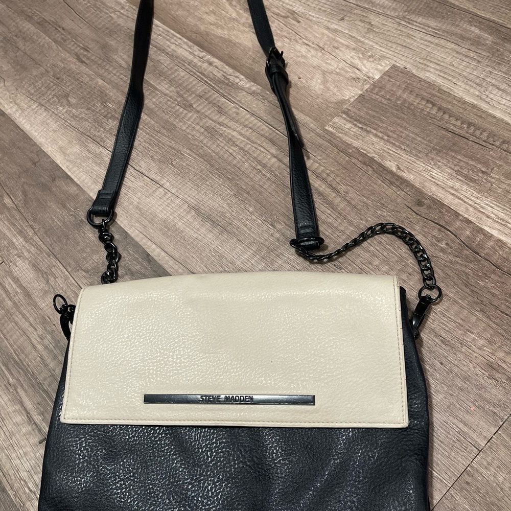 Steve Madden Black and Cream Crossbody Bag